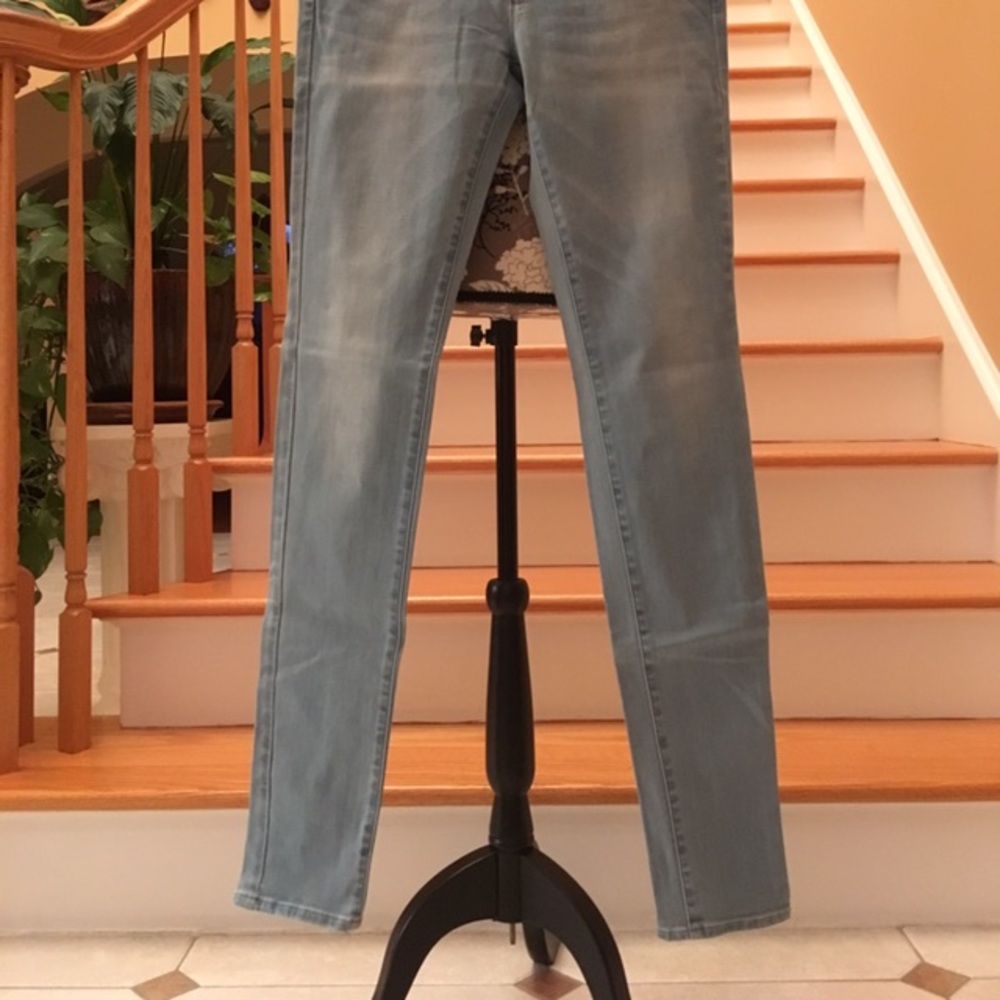 Uniqlo Light Blue Skinny Jeans - Picture 2 of 5